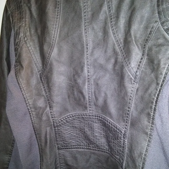 Jacket - Picture 2 of 6